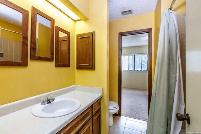 209 Coventry Ln., Seguin, TX 78155
