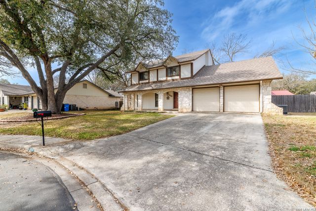 209 Coventry Ln., Seguin, TX 78155