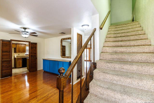 209 Coventry Ln., Seguin, TX 78155