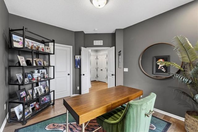 105 SW Meadowbrook Drive, Lee's Summit, MO 64082