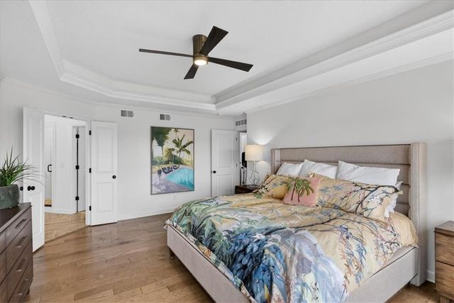 105 SW Meadowbrook Drive, Lee's Summit, MO 64082