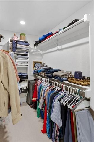 105 SW Meadowbrook Drive, Lee's Summit, MO 64082