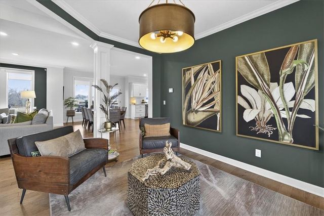 105 SW Meadowbrook Drive, Lee's Summit, MO 64082