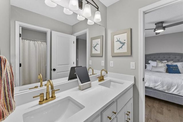 105 SW Meadowbrook Drive, Lee's Summit, MO 64082