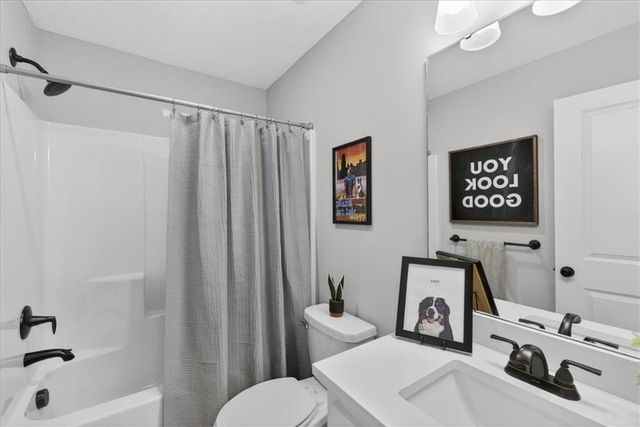 105 SW Meadowbrook Drive, Lee's Summit, MO 64082