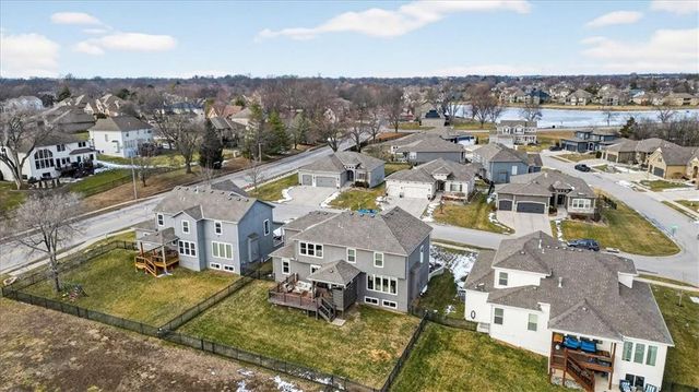 105 SW Meadowbrook Drive, Lee's Summit, MO 64082