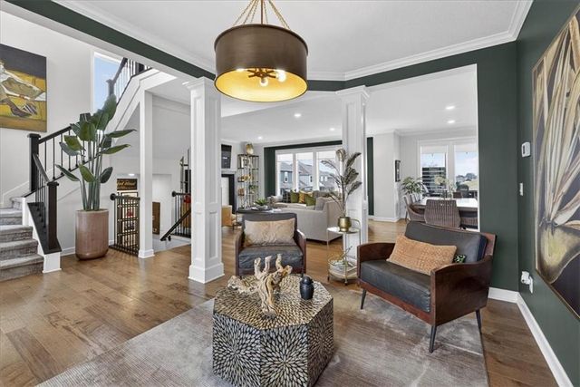 105 SW Meadowbrook Drive, Lee's Summit, MO 64082