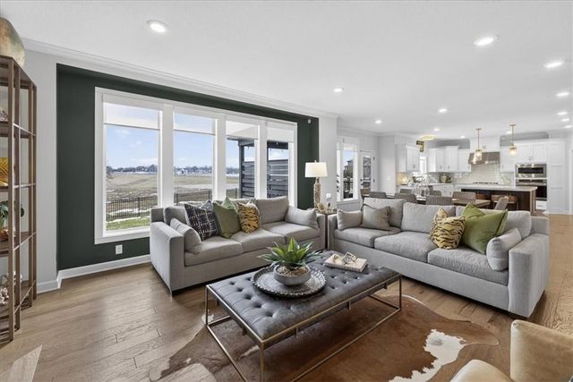 105 SW Meadowbrook Drive, Lee's Summit, MO 64082