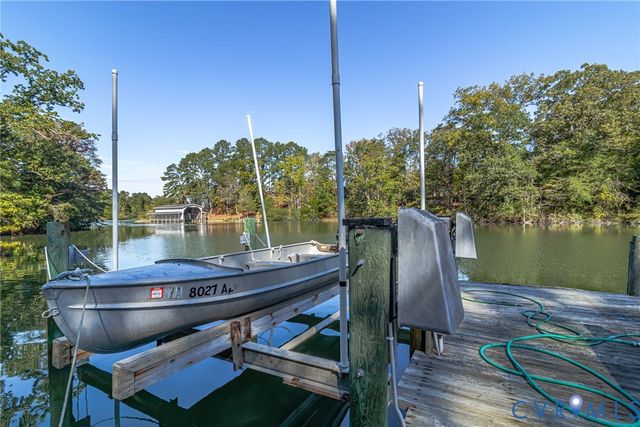 70 Currell Cove Lane, White Stone, VA 22578