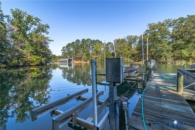 70 Currell Cove Lane, White Stone, VA 22578