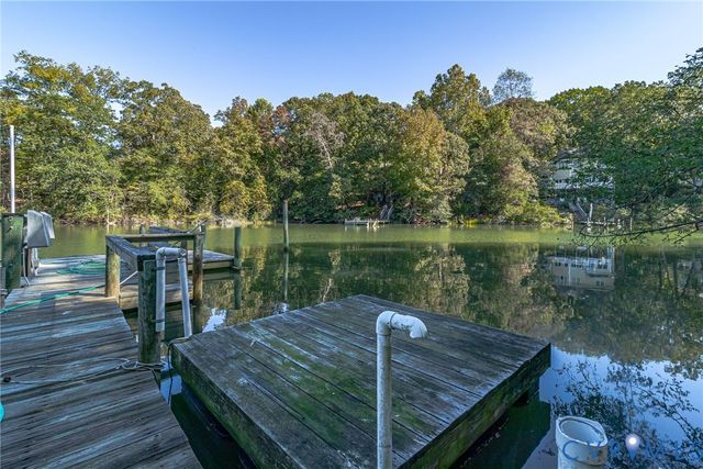 70 Currell Cove Lane, White Stone, VA 22578