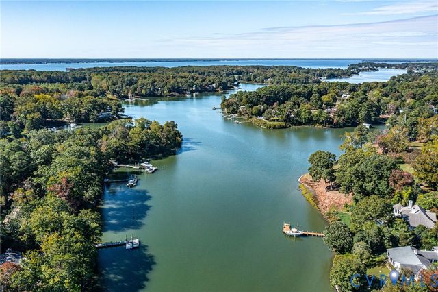 70 Currell Cove Lane, White Stone, VA 22578