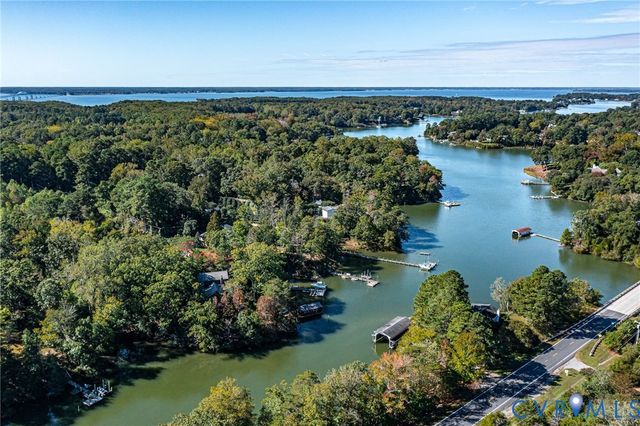 70 Currell Cove Lane, White Stone, VA 22578