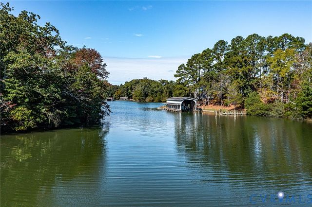 70 Currell Cove Lane, White Stone, VA 22578