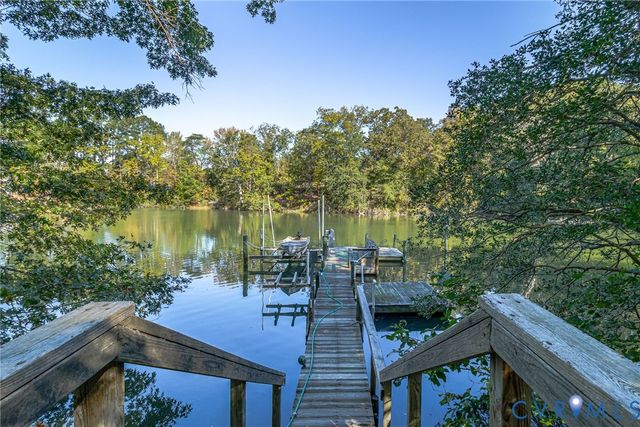 70 Currell Cove Lane, White Stone, VA 22578