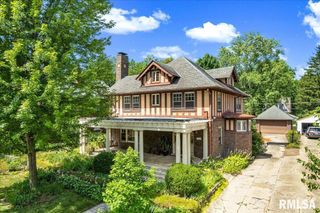 1027 N MAPLEWOOD Avenue, Peoria, IL 61606