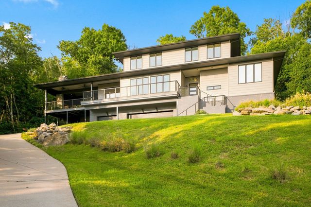 6045 Woodland Hills Dr, Nashville, TN 37211