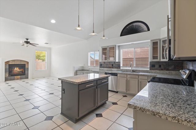 6335 W Tether Trail, Phoenix, AZ 85083