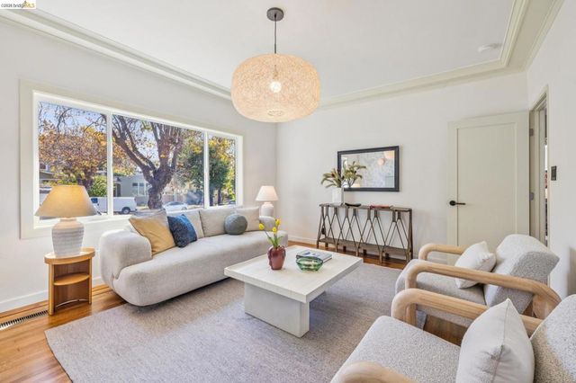 1507 Marin Ave, Albany, CA 94706