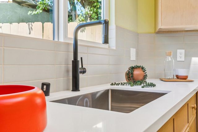 1507 Marin Ave, Albany, CA 94706