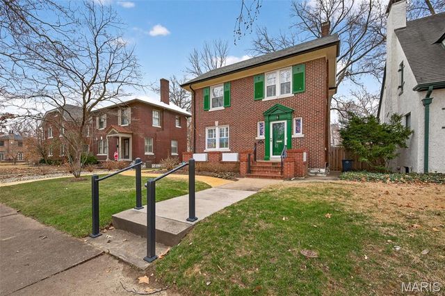 6810 Pershing Avenue, University City, MO 63130