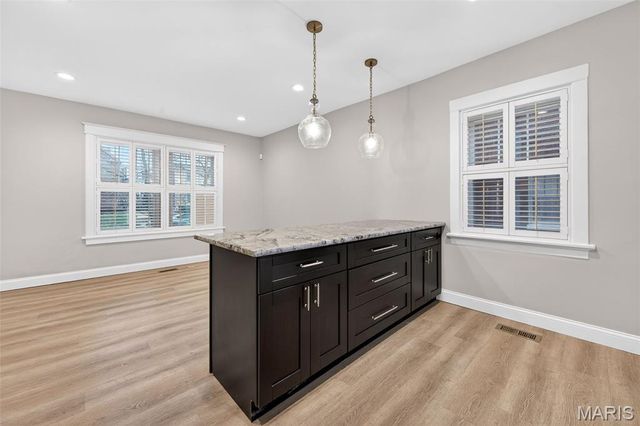 6810 Pershing Avenue, University City, MO 63130