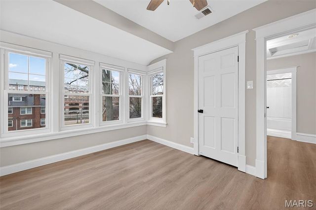 6810 Pershing Avenue, University City, MO 63130