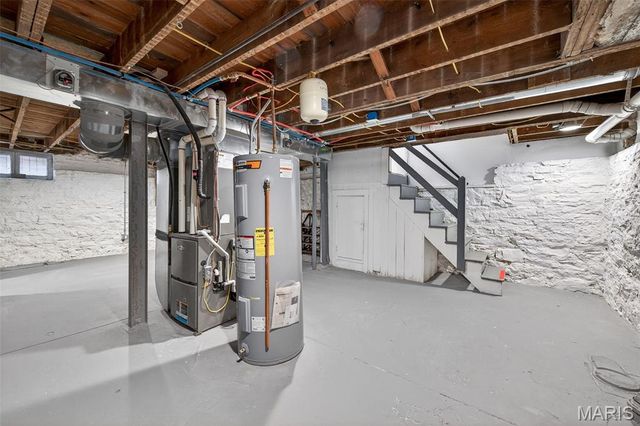 6810 Pershing Avenue, University City, MO 63130