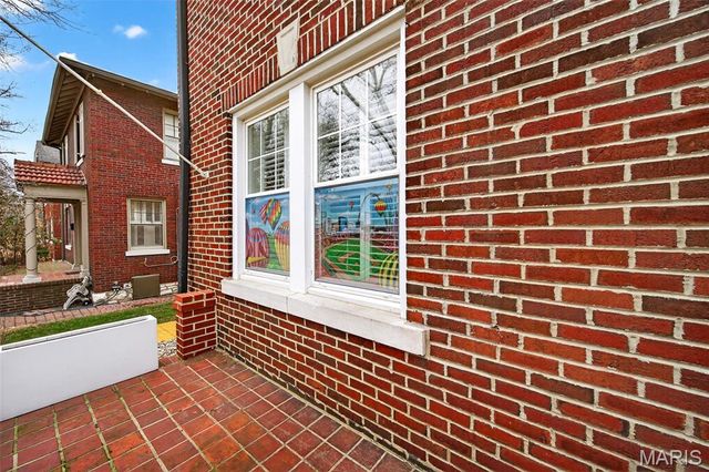 6810 Pershing Avenue, University City, MO 63130