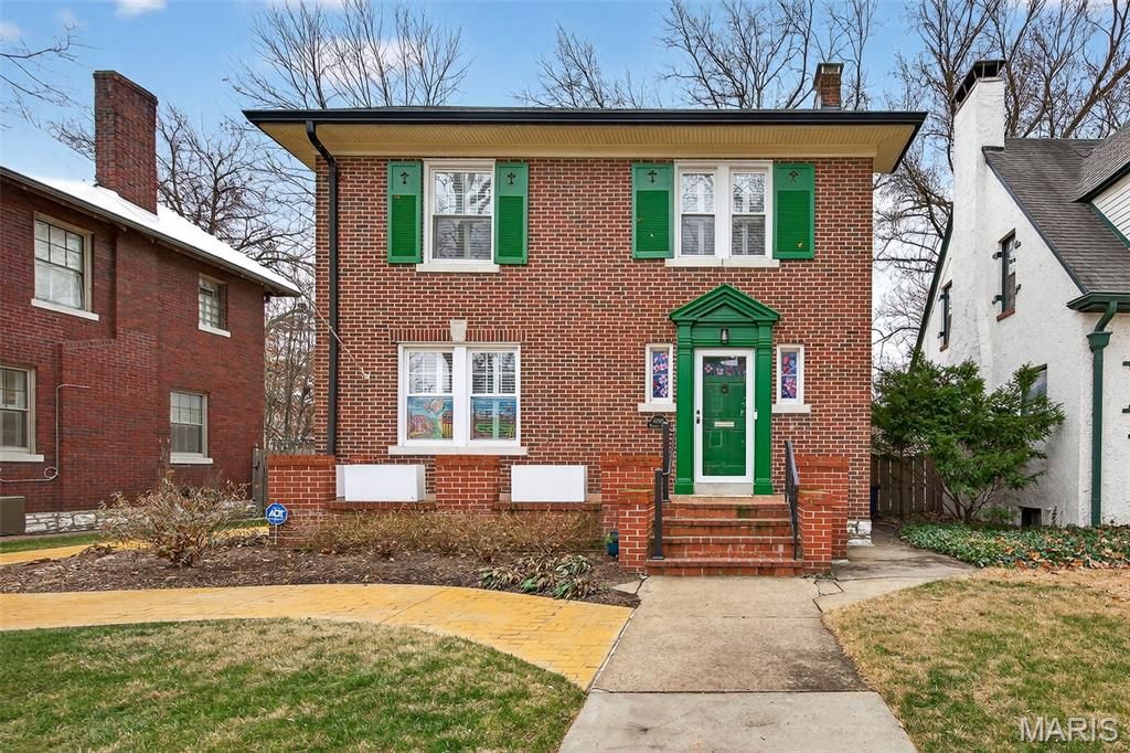 6810 Pershing Avenue, University City, MO 63130