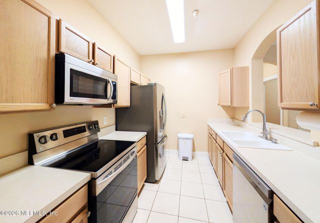 10550 BAYMEADOWS Road 322, Jacksonville, FL 32256