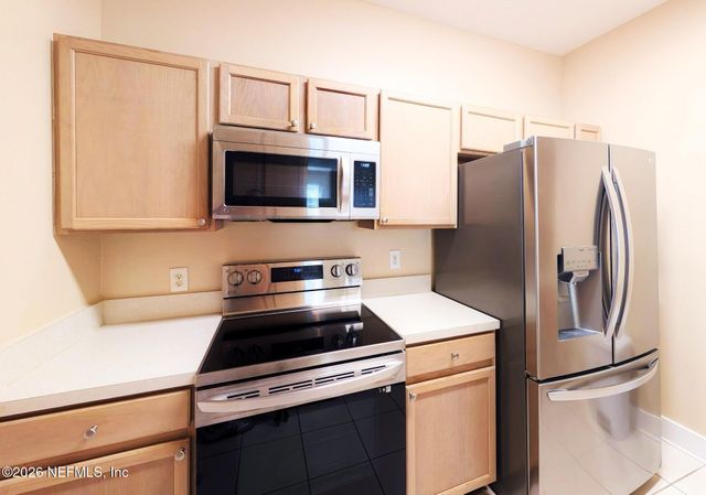 10550 BAYMEADOWS Road 322, Jacksonville, FL 32256