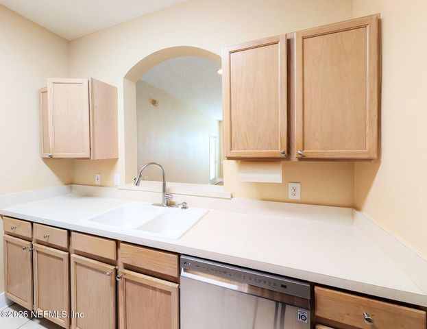 10550 BAYMEADOWS Road 322, Jacksonville, FL 32256