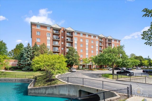 190 N Milwaukee Avenue 3-604, Wheeling, IL 60090
