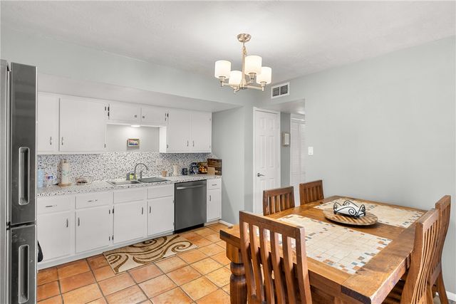 917 Navidad Street, Bryan, TX 77801