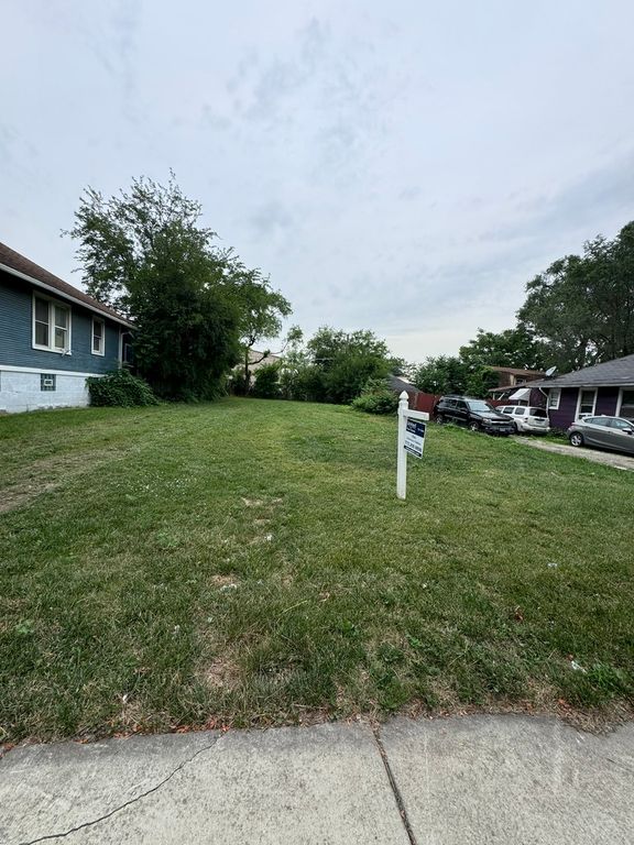 330 East Avenue, La Grange, IL 60525