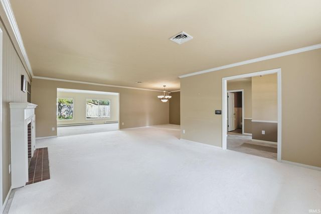 5227 Indiana Avenue, Fort Wayne, IN 46807