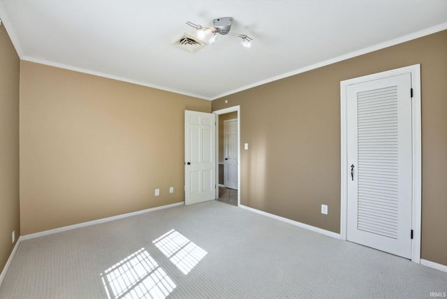 5227 Indiana Avenue, Fort Wayne, IN 46807