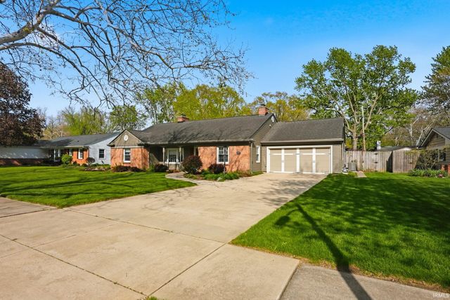 5227 Indiana Avenue, Fort Wayne, IN 46807