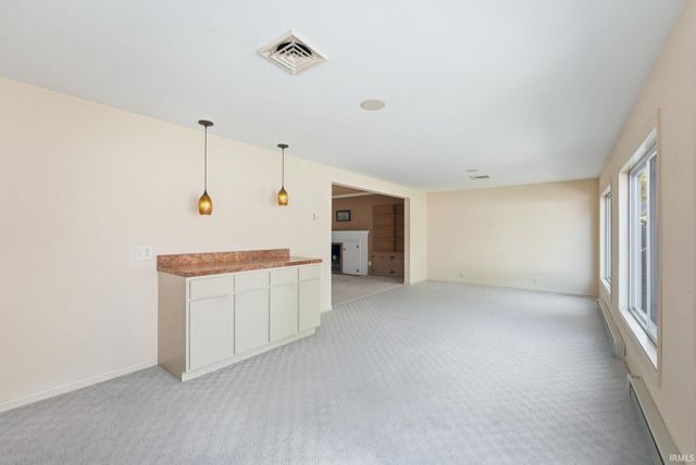 5227 Indiana Avenue, Fort Wayne, IN 46807