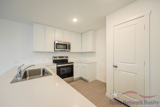 8523 Logan Sapphire, San Antonio, TX 78263