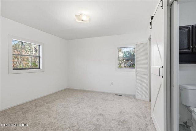 425 Laurel Lake Circle, Madisonville, TN 37354