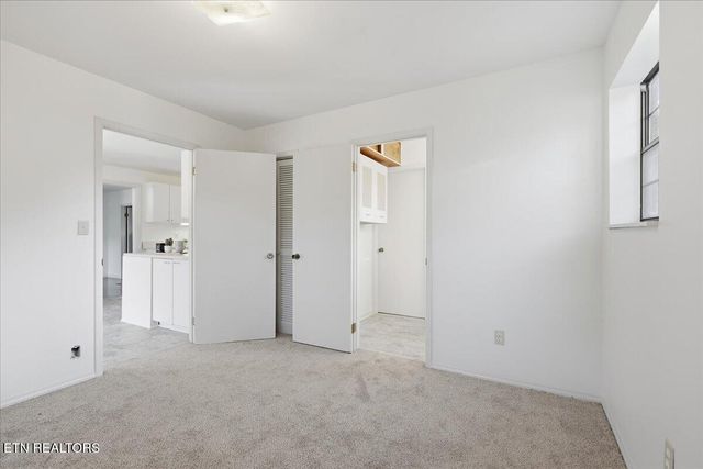 425 Laurel Lake Circle, Madisonville, TN 37354