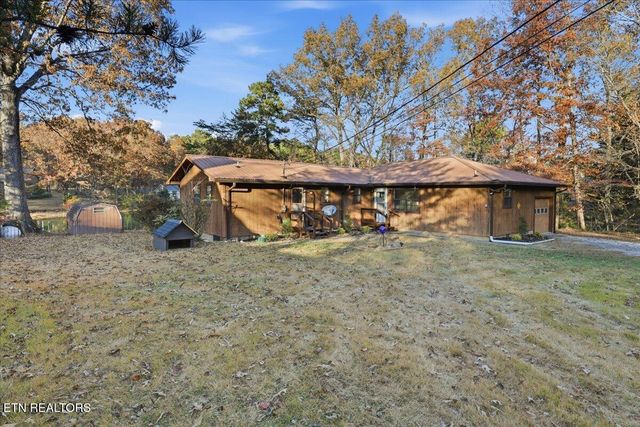 425 Laurel Lake Circle, Madisonville, TN 37354