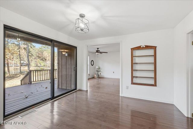 425 Laurel Lake Circle, Madisonville, TN 37354