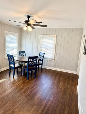 216 S William Barnett Avenue, Cleveland, TX 77327