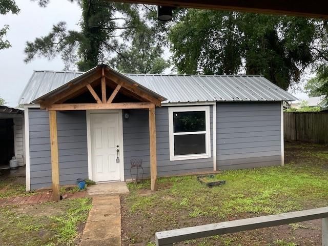 216 S William Barnett Avenue, Cleveland, TX 77327