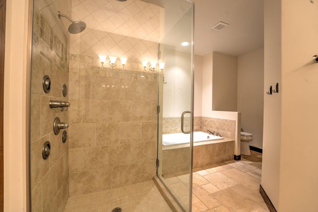 1409 Golden Valley Lane, Minot, ND 58703