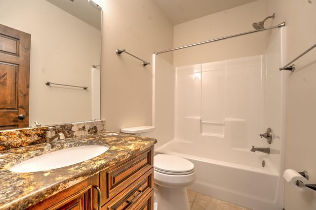 1409 Golden Valley Lane, Minot, ND 58703