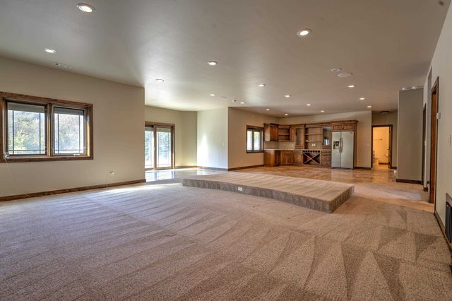 1409 Golden Valley Lane, Minot, ND 58703